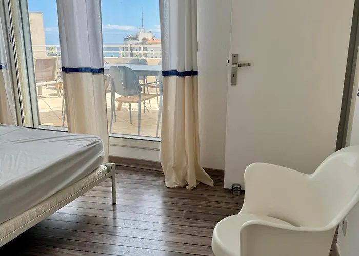 Le Bleu Prestige - 10 Pers - Histoire De Clés